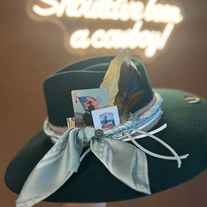 Custom Charlie 1 Horse Hat- Highway Green 
Wool/Felt 

American Cowboy